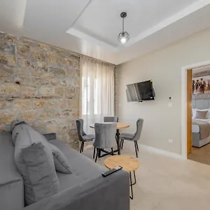 Inmotion Luxury Apartment